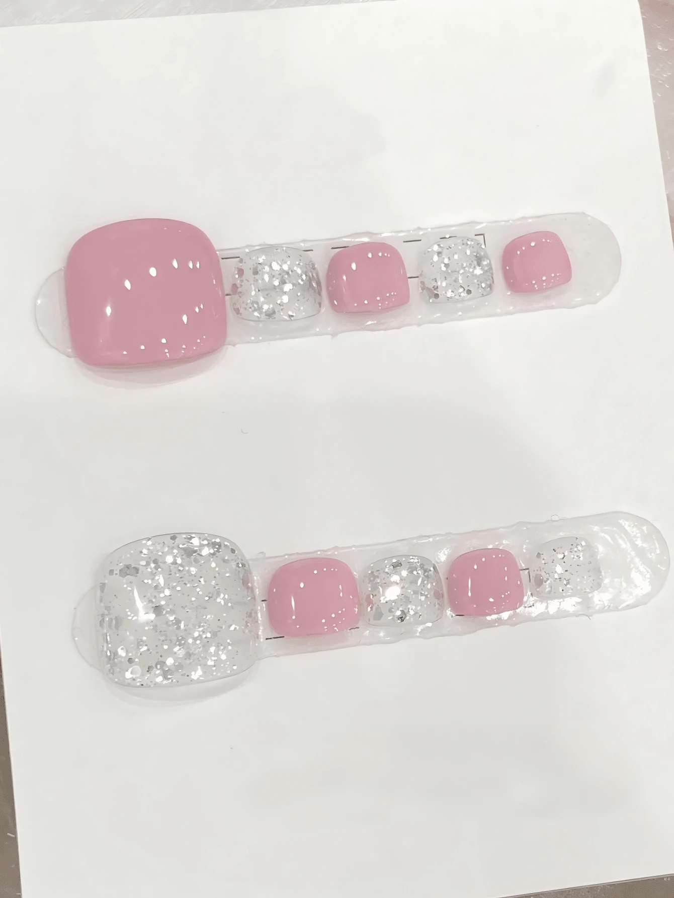 10片手工穿戴式腳趾甲片,適合派對與日常配戴,易於佩戴,適用於女孩與女性,適合節日派對、音樂節、情人節、母親節禮物 - 粉色 - 查看 1