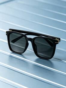 Montblanc Luxury-Basic Black-Framed Rectangular Fashion Glasses, Suitable For Business And Commuting With Dark Gray Anti-UV Lenses, Acetate Fiber Frame Paired With Metal Accents, Which Enhances The Face Shape And Has A Subtle And Elegant Look. Perfect For Daily Commuting, Outdoor Outings, Vacation Street Photography. It's A Gender-Neutral, Versatile Style That Can Easily Create A Neat And Elegant Atmosphere. - Black - View 6