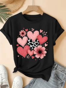 Pink Hearts With Polka Dots And Flowers Symbolizing Love, Tenderness, Nature And Joy In A Harmonious Composition. Women's Casual, Modern, Comfortable T-Shirt For Everyday Wear - 黑色 - 查看 8
