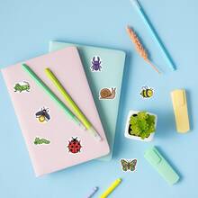 500 autocollants de transfert laser avec des thèmes d'insectes et de petits animaux, convenant pour décorer des comptes, des journaux, des cartes de vœux, des coques de téléphone ou des boîtes d'emballage cadeaux tels que des abeilles, des papillons, des coccinelles, des chenilles, des lucioles, des escargots, des sauterelles et des pelles. Beaux autocollants pour enveloppes, cadeaux pour les élèves pendant l'année scolaire et cadeaux pour les enseignants. - Ensembles - Voir 5