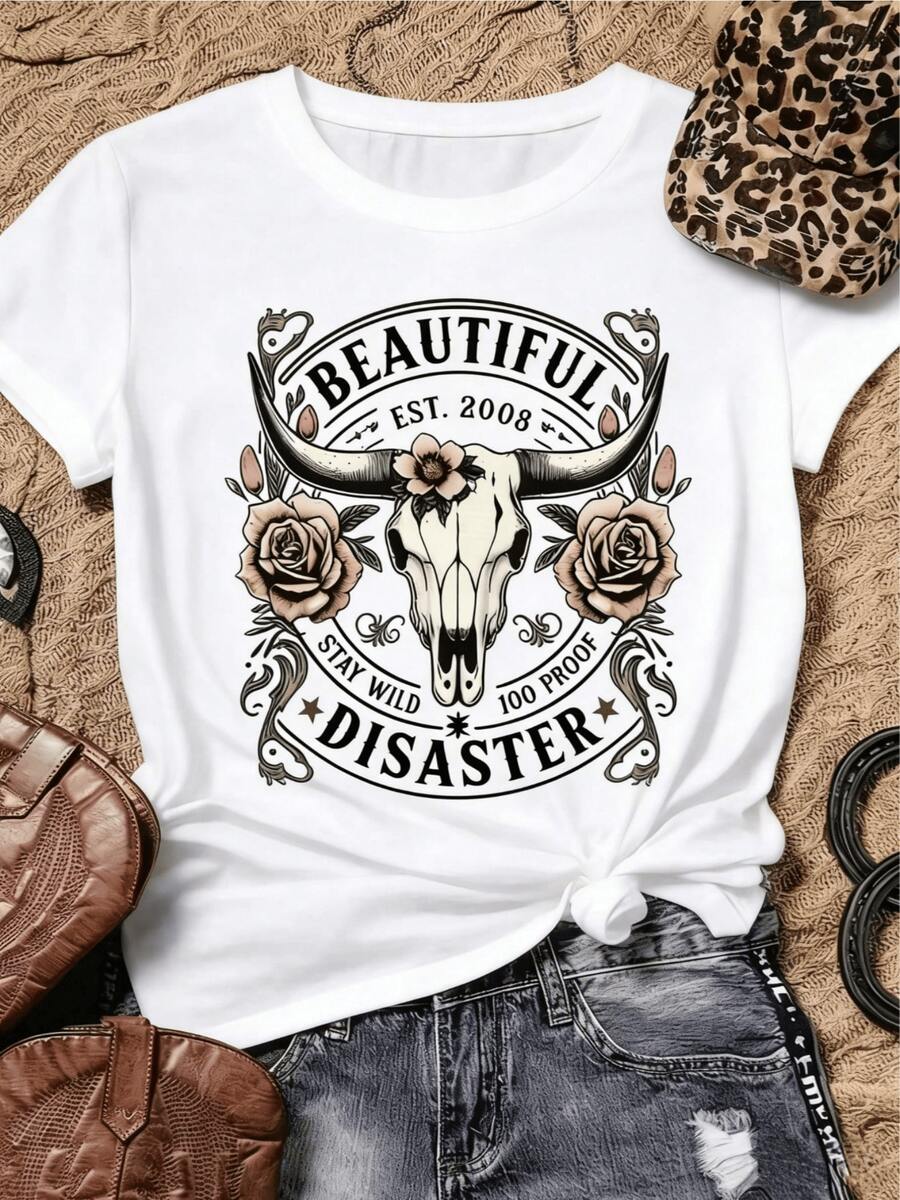 Cráneo de toro rodeado de rosas simboliza fuerza belleza y libertad con espíritu salvaje y energía indomable camiseta de mujer blanca moderna ideal para atuendo casual - Blanco - Ver 1