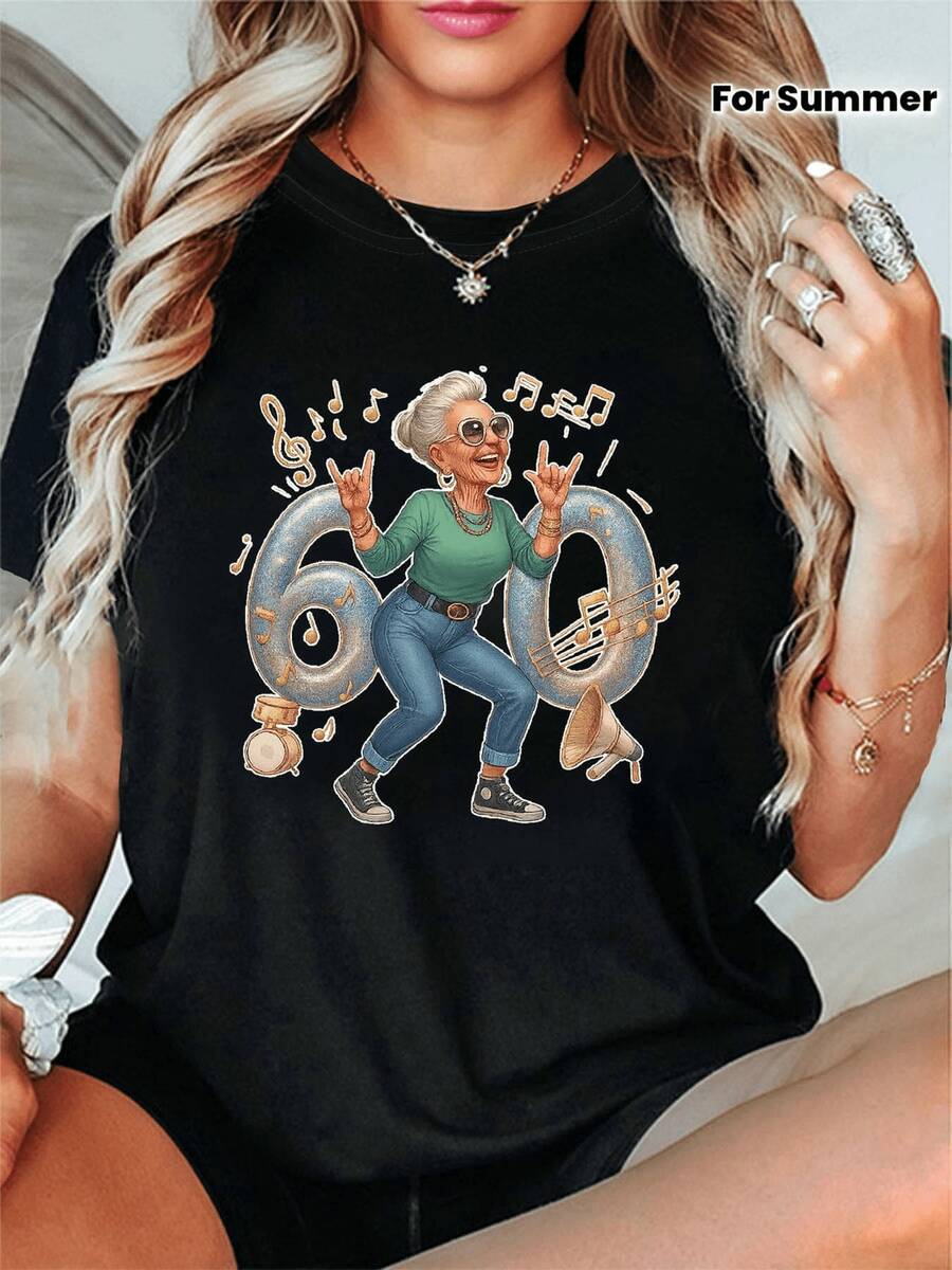 Camiseta drtida de cumpleaños número 60 para mujer – Gráfico de dibujos animados de una mujer anciana feliz con la señal de laz, rode de '60' y notas musicales. Camiseterfectara la celebración de su fiesta de cumpleaños. Un regalo único para ella.