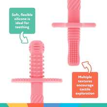Mordedera En Forma De Tubitos De Silicon nuby paquete de 3 piezas de dentición para bebés, varillas de dentición de múltiples texturas, tamaño para manos pequeñas, 3M+, niña - Rosa Pálido - Ver 4