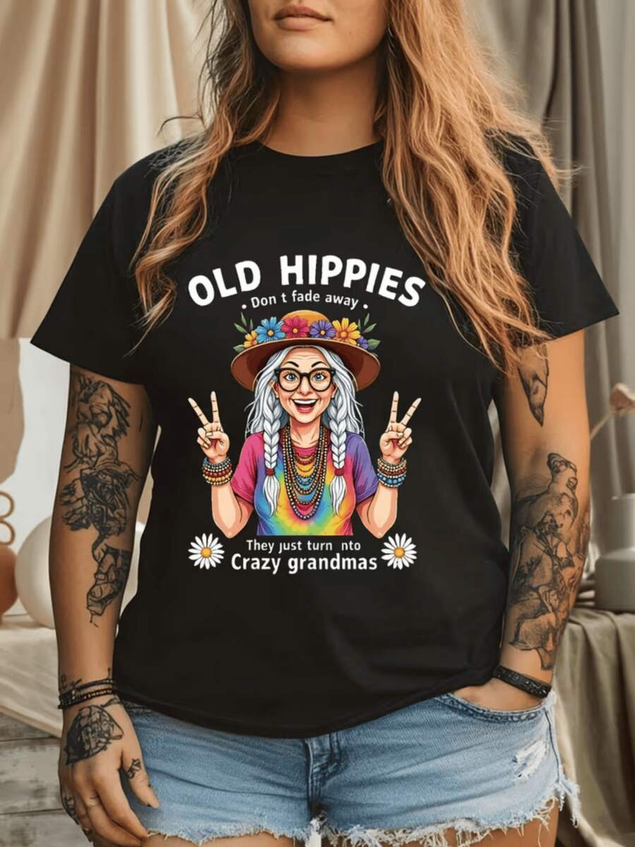 Mujer sonriente con trenzas plateadas y flores coloridas simboliza la libertad interior la alegría y la energía positiva camiseta de mujer casual cómoda ideal para un look moderno - Negro - Ver 1