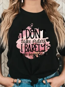 Pink Splash With Bold Lettering Expressing A Free Attitude And Feminine Confidence, Conveying Independence And A Modern Sense Of Humor. Comfortable Casual Women's T-Shirt For Everyday Wear. - 黑色 - 查看 1