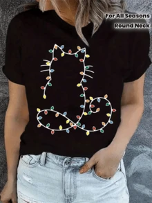 Silueta de gato formada por una cadena de luces multicolor que simboliza la alegría y el espíritu festivo reflejando calma y ternura camiseta de mujer cómoda cuello redondo para todas las temporadas - Negro - Ver 8