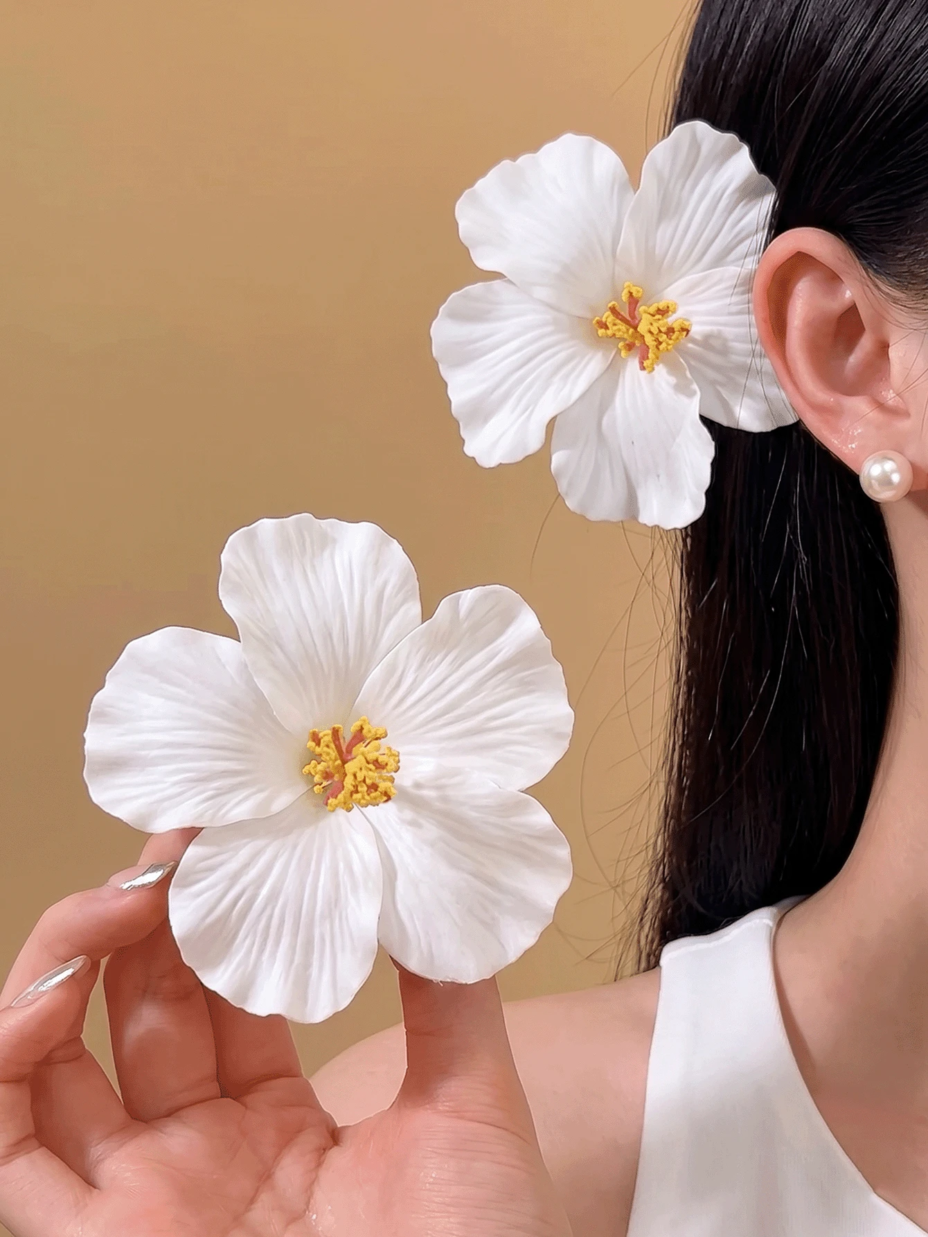 1/2pcs Women's Artificial Lotus Flower Hair Clips, Sweet Unique Fashion Elegant Exquisite, Suitable For Daily Wear, Party, Summer Beach, Vacation - White - View 1