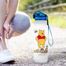 1 chiếc cốc nhựa Disney, in hình nhân vật hoạt hình Winnie the Pooh và vạch chia dung tích, cốc bền chắc, chống rò rỉ, có ống hút. - Winnie - Xem 5
