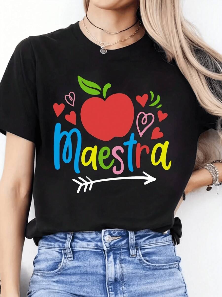 Manzana roja brillante rodeada de corazones que simbolizan cari?o y gratitud hacia quienes ense?an mostrando energía positiva y alegría camiseta de mujer casual con mensaje colorido para maestras - Negro - Ver 1