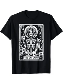 Figure Of A Skeleton Woman Surrounded By Flowers, Cats, Moon, And Mystical Symbols Representing The Union Between Life And Death With A Spiritual Touch. Modern And Original Women's T-Shirt - 黑色 - 查看 1