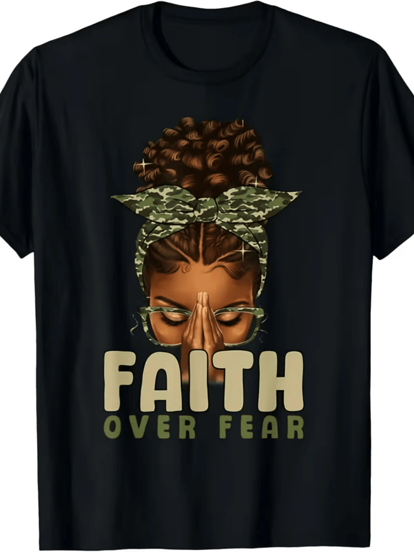 Cabello rizado con pa?uelo verde que simboliza la fuerza interior y la esperanza superando el miedo con fe inspiradora camiseta de mujer casual cómoda para uso diario - Negro - Ver 1