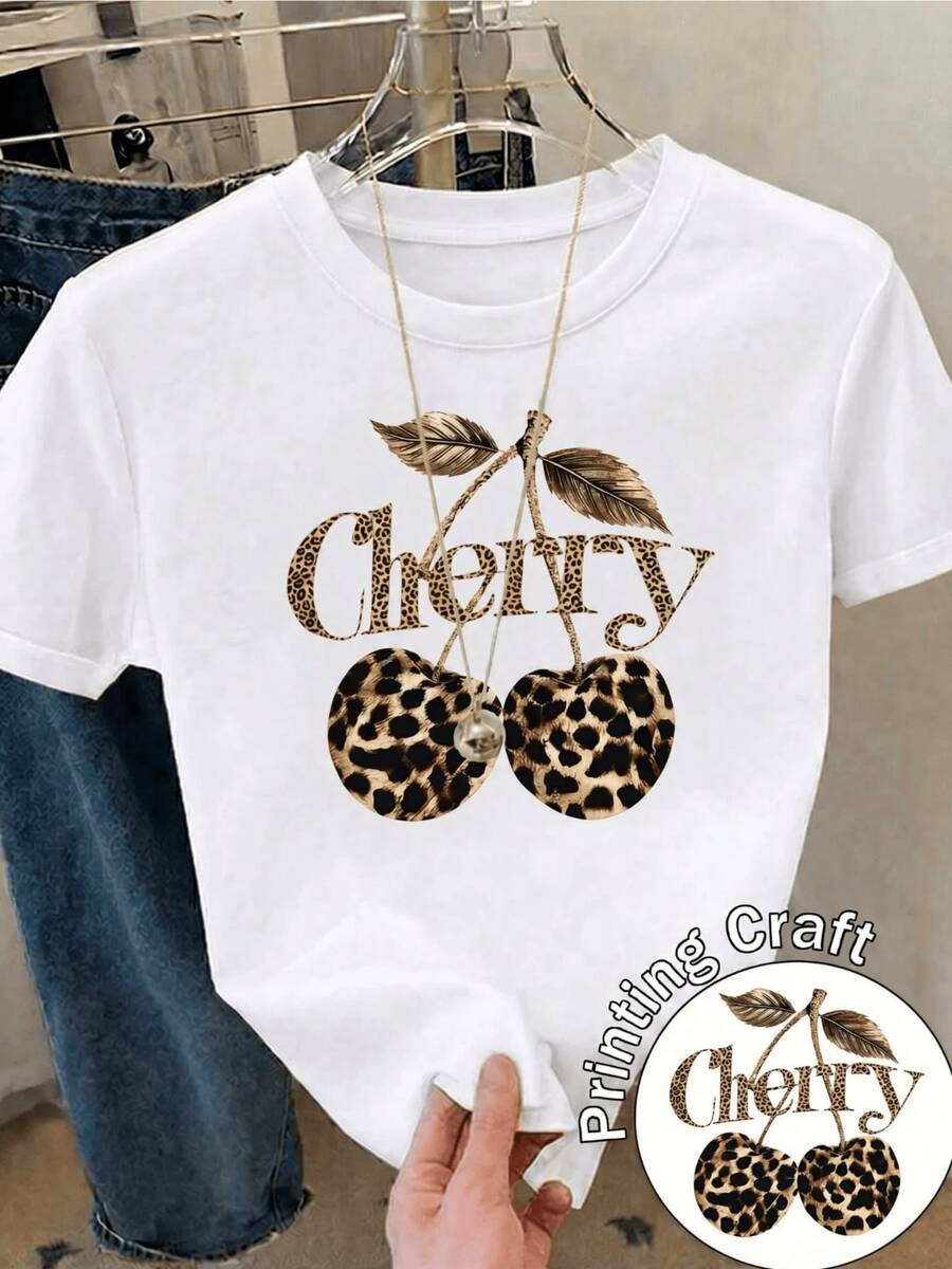 Leopard-Print Cherries Symbolize The Wild Mix Of Sweetness And Feminine Power, Representing Freedom And Modern Confidence. Comfortable White Casual Women's T-Shirt For Everyday Wear. - 白色 - 查看 1