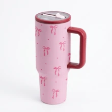 mikenda 1個 40盎司粉色蝴蝶結杯，不鏽鋼保溫隨行杯，可愛女性水瓶，防漏旅行杯附蓋與吸管，大容量杯架友善真空保溫瓶，冷熱飲禮品杯，適合女孩 - 玫紅色 - 查看 3