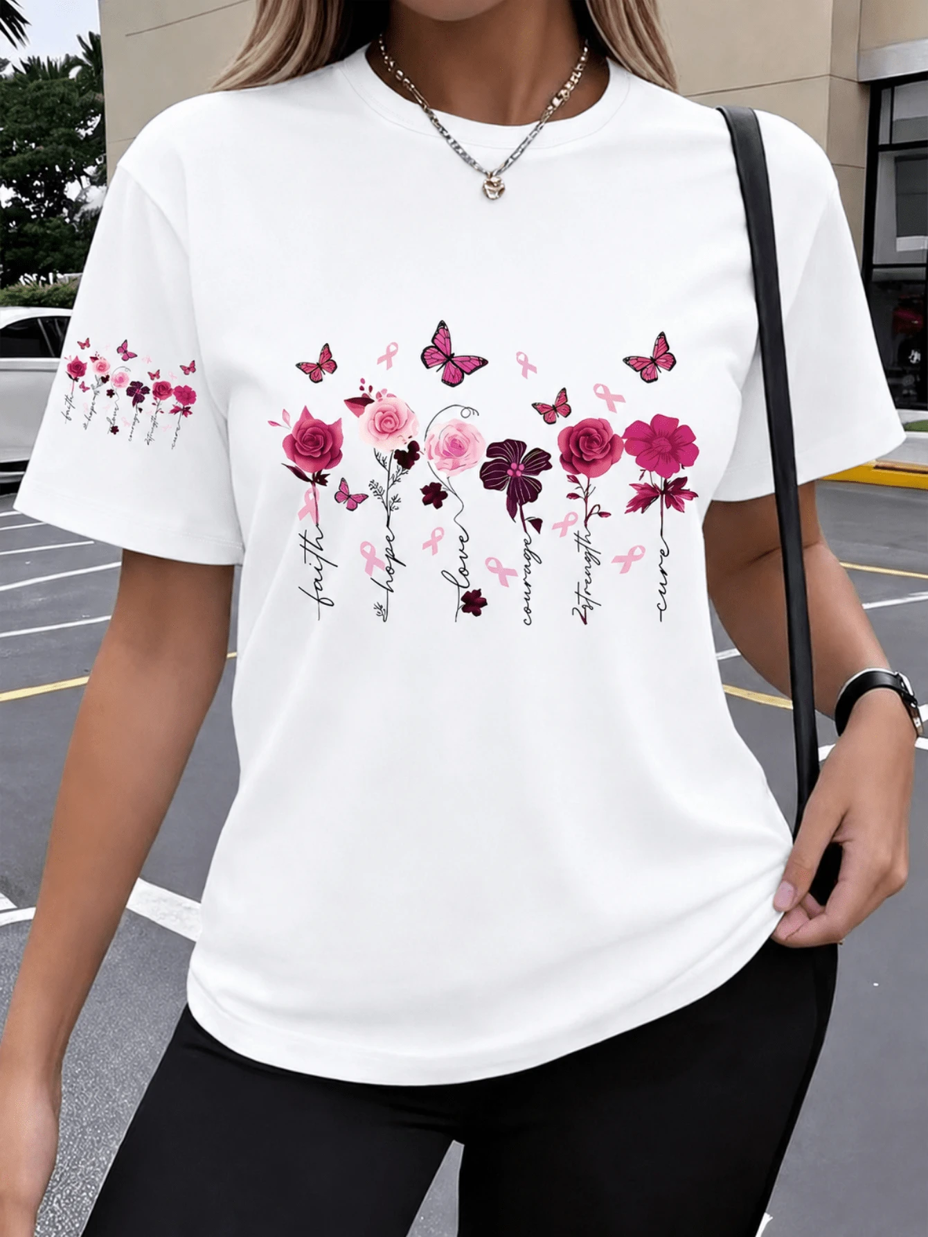 Camiseta de manga corta para mujer, cuello redondo, estampado de rosas, mariposas y lazos con letras en rosa, top casual - Blanco - Ver 1
