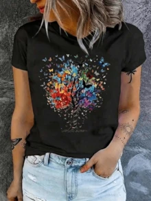 A Multicolored Tree Formed By Butterflies Symbolizing Freedom, Transformation, And Vital Energy, Conveying Joy And Nature In Every Detail. A Modern, Casual, Comfortable Women's T-Shirt For Everyday Wear. - 黑色 - 查看 1