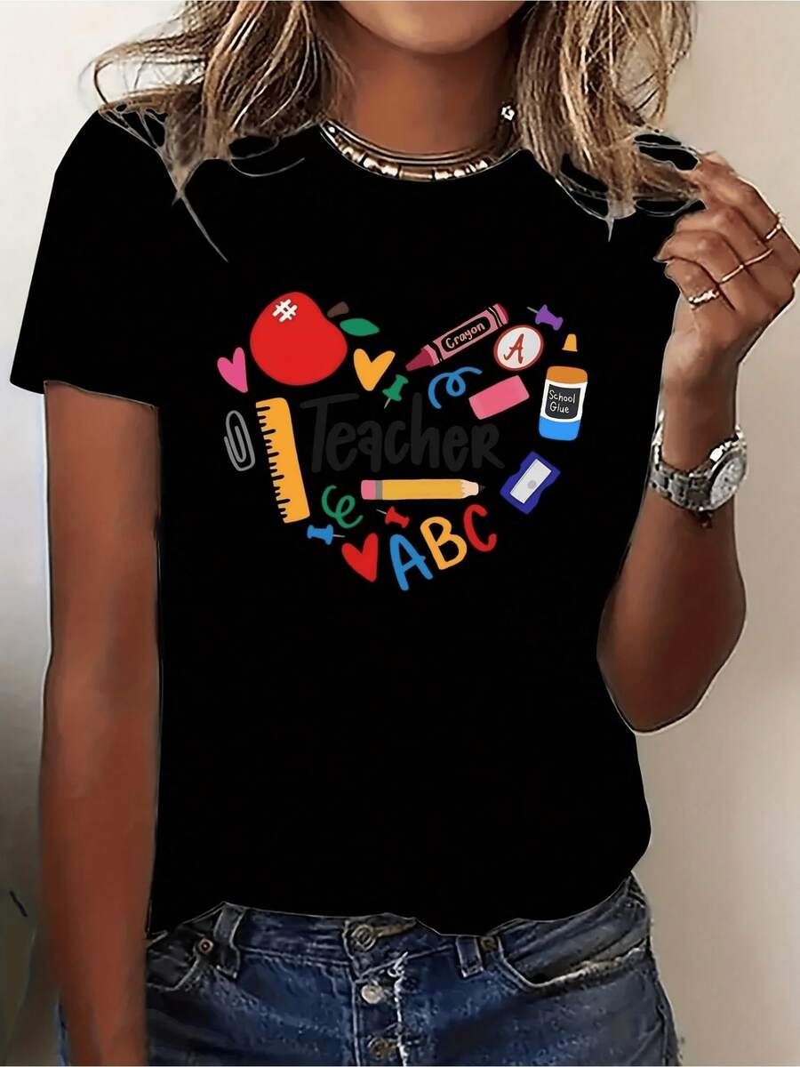 Heart Made Up Of School Symbols Like Apples, Pencils, Rulers, And ABC Letters, Celebrating Education And The Love Of Teaching. Comfortable Casual Women's T-Shirt Perfect For Creative Teachers. - 黑色 - 查看 1