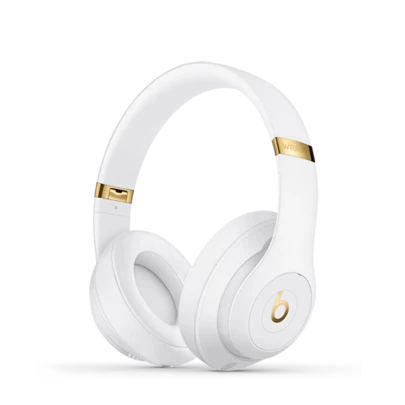  Beats Studio3 无线头戴式蓝牙耳机，主动降噪可折叠耳机，柔软透气的记忆海绵耳罩，优质立体声，全天候电池续航，便携轻巧设计，适合旅行、通勤、运动、办公，通用兼容 iOS 和安卓智能手机设备