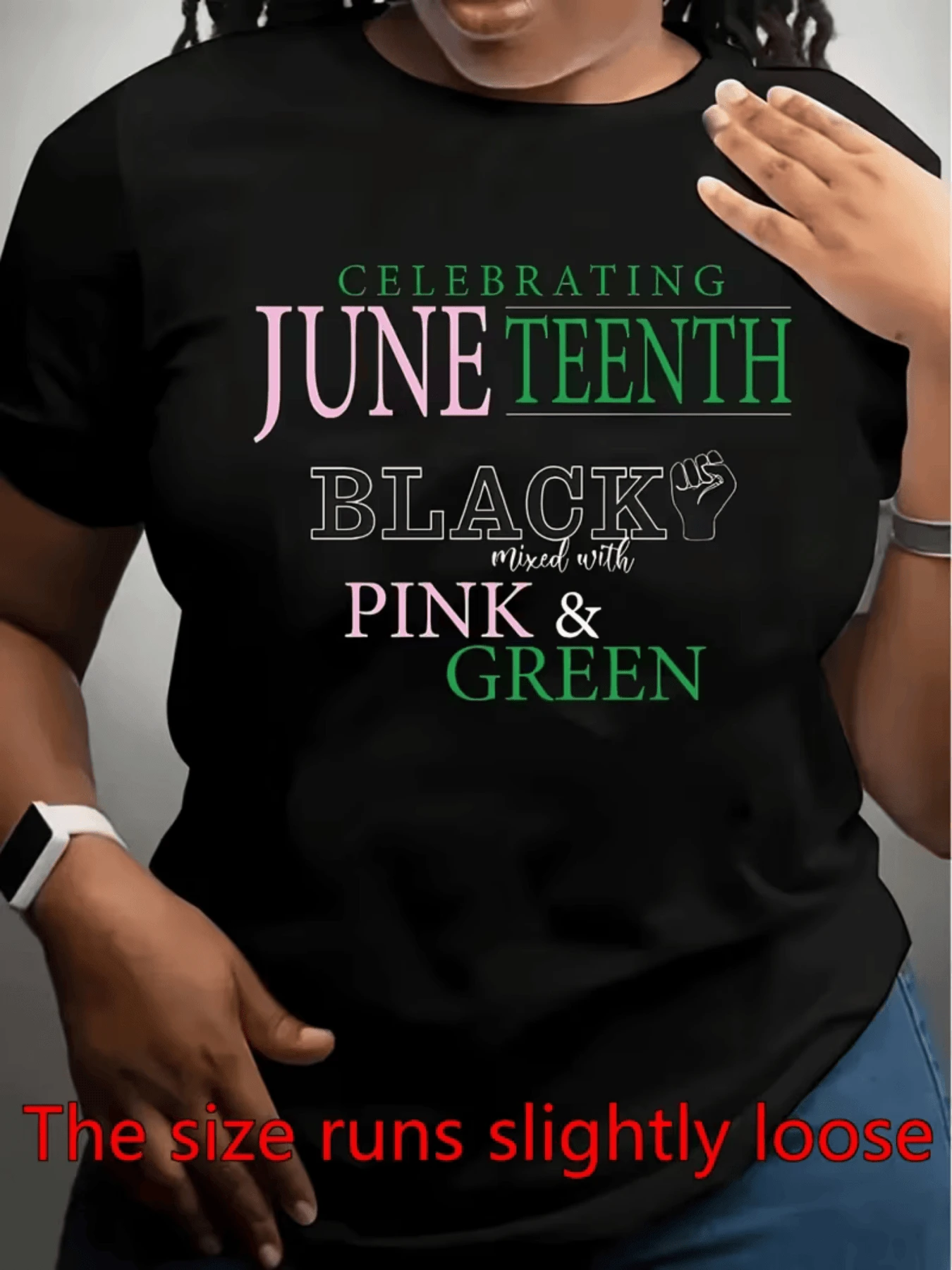 Celebrando la libertad y la unión con letras color rosa verde y blanco que simbolizan la fuerza de la comunidad en un mensaje de orgullo y esperanza camiseta de mujer casual cómoda y moderna - Negro - Ver 1