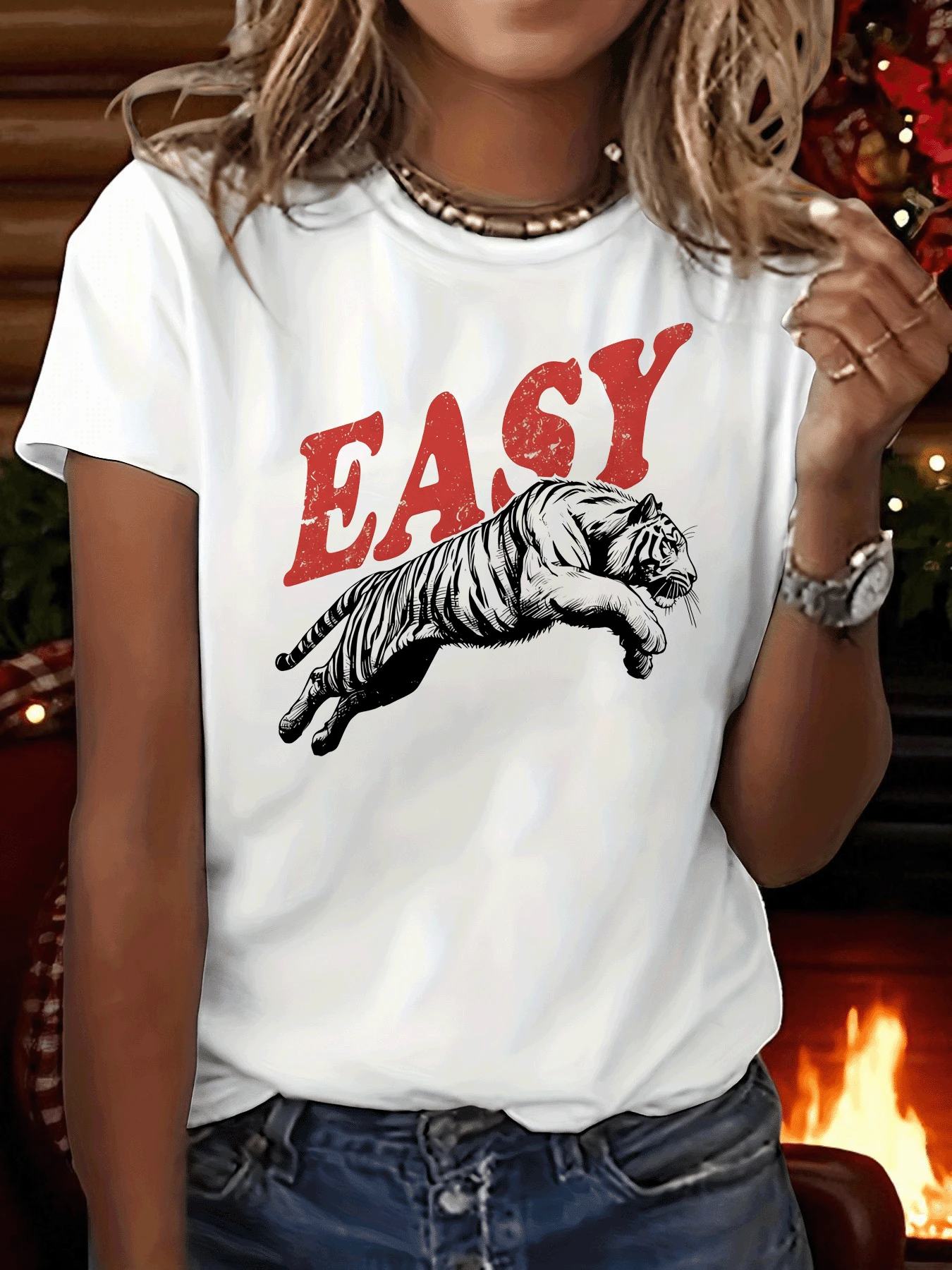Camiseta Easy Tiger con estampado gráfico estético, manga corta y cuello redondo, top casual para verano y primavera, ropa de mujer - [Blanco] - Ver 1