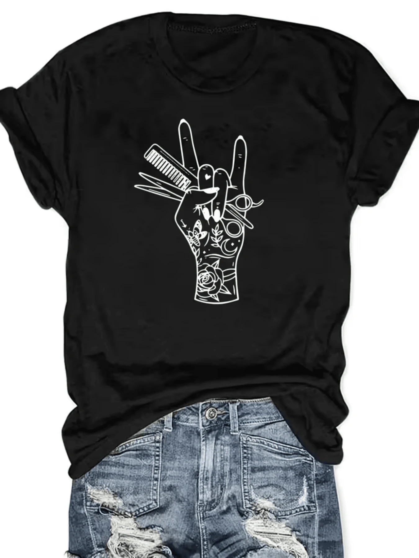 Freehand Design With Flowers, Moon, And Hairdressing Tools Symbolizing Creativity And Passion For The Art Of Hairstyling. Modern, Comfortable, Casual Women's T-Shirt For Everyday Wear. - 黑色 - 查看 1