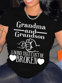 The Eternal Connection Between Grandmother And Grandson, Represented By Two Clasped Hands, Symbolizes Familial Love And Unbreakable Strength. Comfortable Casual Women's T-Shirt For Everyday Wear. - 黑色 - 查看 8