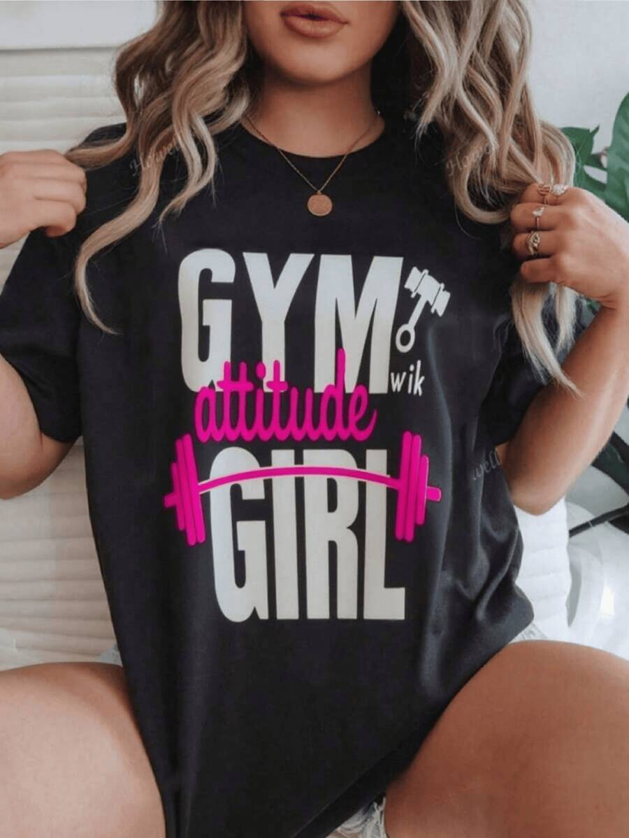 Pesas rosas que cruzan palabras motivadoras resaltando fuerza y energía positiva femenina para inspirar confianza durante el entrenamiento camiseta de mujer casual cómoda para gimnasio y ocio - Negro - Ver 1