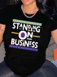Colorful Words Expressing Strength, Independence, And Purpose, Conveying Positive Energy And Determination For Confident Women. Modern, Casual, Comfortable Women's T-Shirt For Everyday Wear. - 黑色 - 查看 1