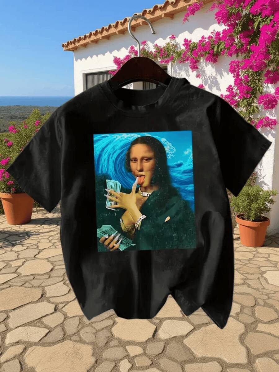 Olas azules poderosas rodeando a una figura femenina que sostiene dinero simbolizando fortuna energía y libertad moderna con toque artístico camiseta de mujer casual cómoda para uso diario - Negro - Ver 1