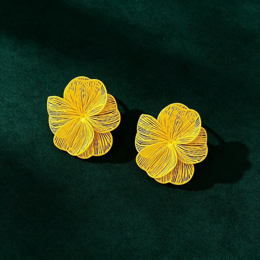 1 Pair Hollow 3D Floral Petal Earrings, Suitable For Daily Wear - Yellow - View 1