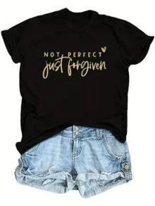 Frase inspiradora que transmite un mensaje de aceptación y perdón recordando que la verdadera belleza está en el alma y en la capacidad de seguir adelante con fe y esperanza camiseta de mujer casual moderna cómoda ideal para uso diario - Negro - Ver 1