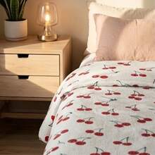 Made In Turkey | Single Size Pique Bedspread, 100% Cotton, Breathable Lightweight Weave, Soft Touch, Suitable For All Seasons - Red and White - View 7