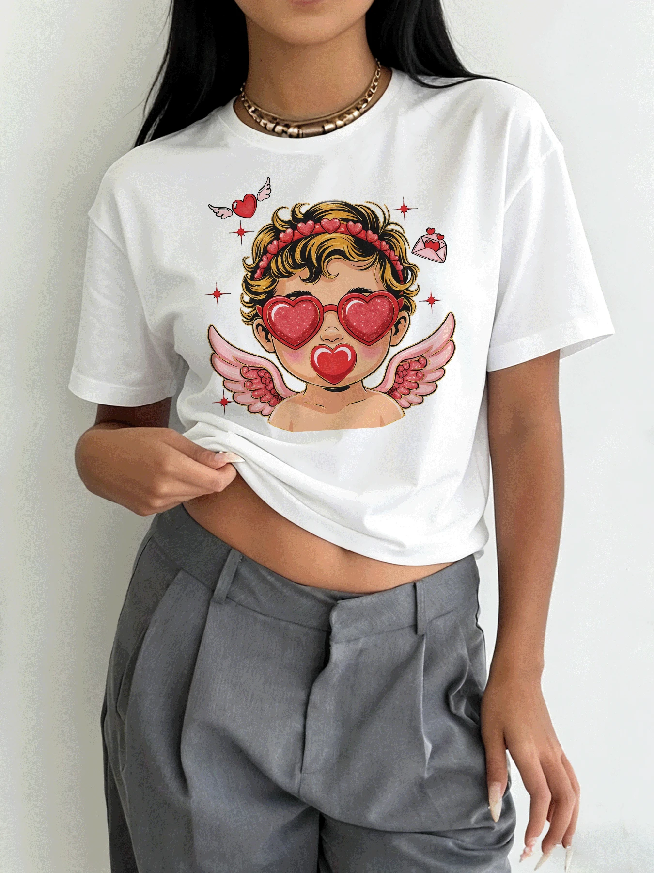 Camiseta de San Valentín con estampado gráfico de Cupido Ángel y chicle de burbujas | Top casual de manga corta y cuello redondo para verano y primavera, ropa de mujer - [Blanco] - Ver 1
