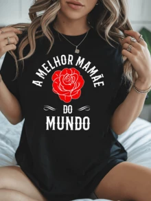 Rosa roja simbolizando amor eterno y gratitud hacia la mejor madre del mundo celebrando ternura fortaleza y cariño en cada pétalo camiseta de mujer cómoda casual para uso diario - Negro - Ver 1