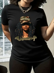 Estampado de gorra de camuflaje Unbothered, cuello redondo, manga corta, tela, largo regular - Perfecto para primavera y verano - Negro - Ver 2