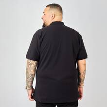 Camisa Polo Plus Size Masculina Zero Kelvin Premium Piquet Elastano, Não Marca Conforto e Caimento Perfeito, Respirável, Estilo Casual Elegante, Tamanhos Grandes G1 G2 G3 G4 G5 - Preto - Visão 6