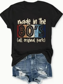 Inspiración retro con letras grandes que celebran el espíritu de los años ochenta mostrando orgullo por haber nacido en esa década con un toque nostálgico y divertido camiseta de mujer casual cómoda para uso diario - Negro - Ver 8