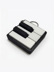 1 móc khóa hình đàn piano, bàn phím cơ 5 phím, charm treo túi xách, đồ trang trí mini để bàn hình bàn phím piano - Nhiều màu - Xem 9