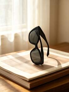 Prada A Pair Of Women's Fashion Fashion Glasses - Black - View 3