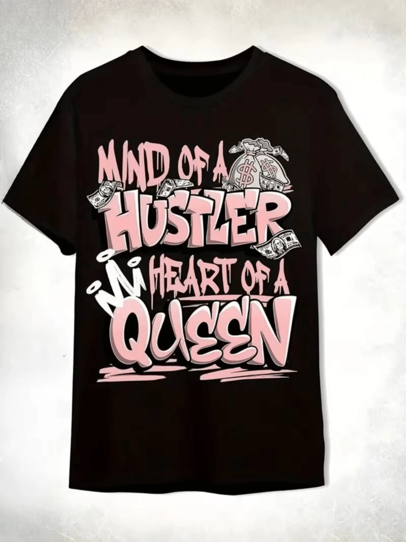 Espíritu de una mujer fuerte y ambiciosa que combina la mente trabajadora y el corazón noble reflejando poder motivación y confianza camiseta de mujer moderna casual cómoda para uso diario - Negro - Ver 1