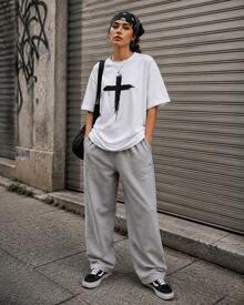 Envío local:Playera Blanca para Mujer con Estampado Cruz Grunge, Camiseta Básica Manga Corta Cuello Redondo Cómoda para Verano, Estilo Streetwear Casual - Blanco - Ver 2