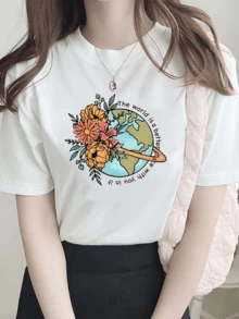 Planeta rodeado de flores coloridas simboliza armonía naturaleza y esperanza transmitiendo un mensaje positivo de conexión universal camiseta de mujer casual cómoda para uso diario - Blanco - Ver 6