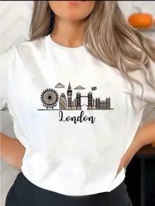 Paisaje urbano con figuras icónicas de Londres que evocan aventura viajes y cultura británica con detalles finos y estilo moderno camiseta de mujer casual cómoda para uso diario - Blanco - Ver 1