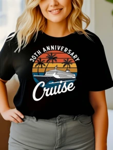 Crucero al atardecer celebra un aniversario junto al mar con palmeras y un barco viajando sobre olas que evocan libertad y aventura camiseta de mujer casual cómoda ideal para vacaciones - Negro - Ver 1