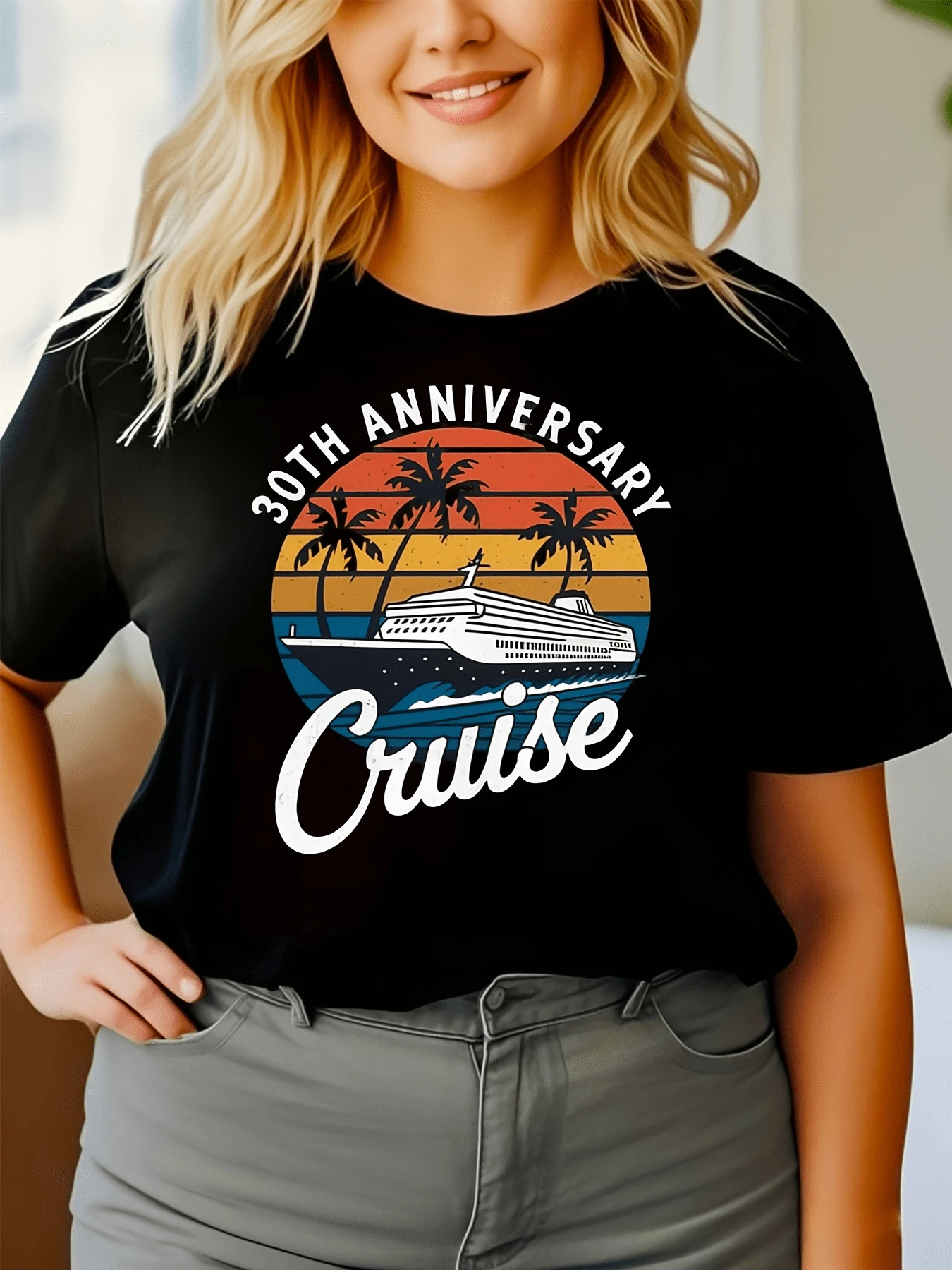 Crucero al atardecer celebra un aniversario junto al mar con palmeras y un barco viajando sobre olas que evocan libertad y aventura camiseta de mujer casual cómoda ideal para vacaciones - Negro - Ver 1