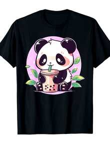 Adorable y divertido panda de anime disfrutando de un té de burbujas, perfecto para adolescentes.Camiseta Casual de Corte Holgado Hecha de 100%, Disponible en Tallas 1-5X |   Diseño exquisito |   Suelto y cómodo |   Fácil de combinar | - Negro - Ver 1