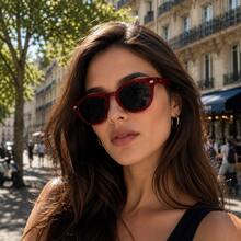 A Pair Of Stylish New Glasses-Featuring A Retro Street-Style Aesthetic And A Versatile, Distinctive Design. Crafted Specifically For Women, They Are Perfect For Summer Beach Vacations, Outdoor Activities, And Travel. - Khung C5 màu đỏ, các tấm màu đen và xám. - Xem 8