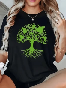 Green Tree With Deep Roots Symbolizing Growth, Strength And Connection With Nature. Comfortable, Modern Women's T-Shirt Perfect For Everyday Wear And Casual Occasions. - 黑色 - 查看 6