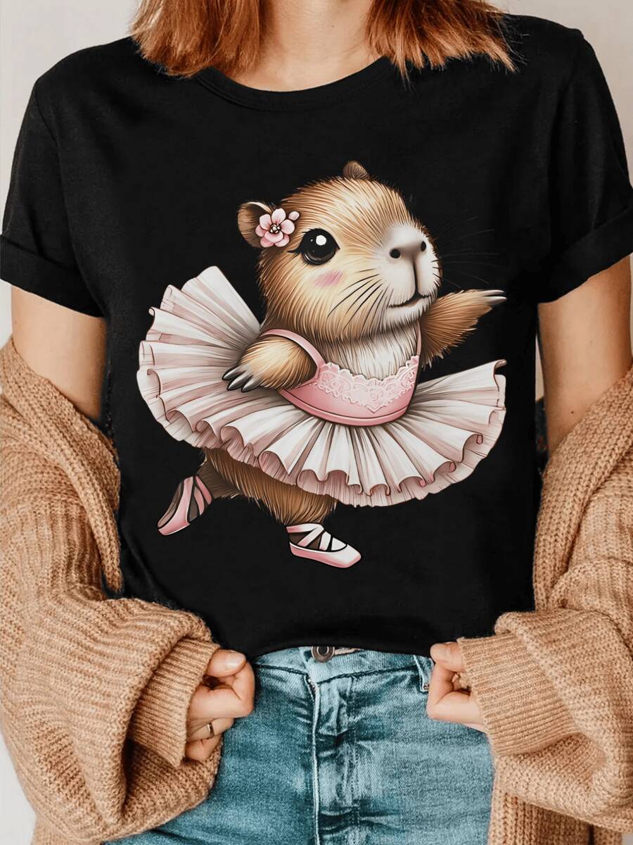 A Charming Squirrel In A Pink Tutu Symbolizes The Joy Of Dance And Natural Grace, Conveying Tenderness And Positive Energy. A Comfortable, Casual, Short-Sleeved Women's T-Shirt For Everyday Wear. - 黑色 - 查看 1