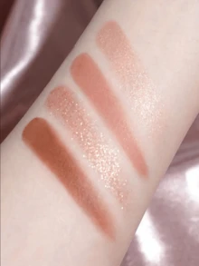 Charlotte-Tilbury [3.2克] CHARLOTTE TILBURY Pillow Talk 眼影盘，柔和棕色调，细腻粉质，适合日常妆容和新手，大地色系 - Pillow Talk - 3.2g - 查看 6