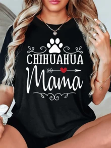 Paw Print With Heart And Arrow Symbolizing Unconditional Love For A Loyal Pet And The Tenderness Of Being An Animal-Loving Mother. Casual, Comfortable, And Modern Women's T-Shirt - 黑色 - 查看 1